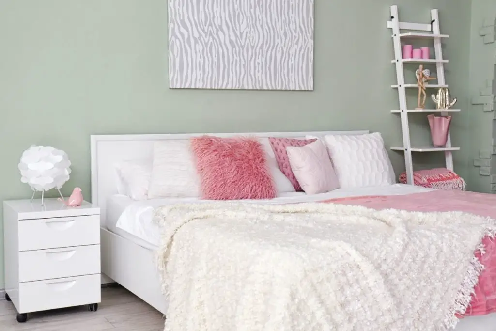 Pink Bedroom Ideas For a Comforting Space