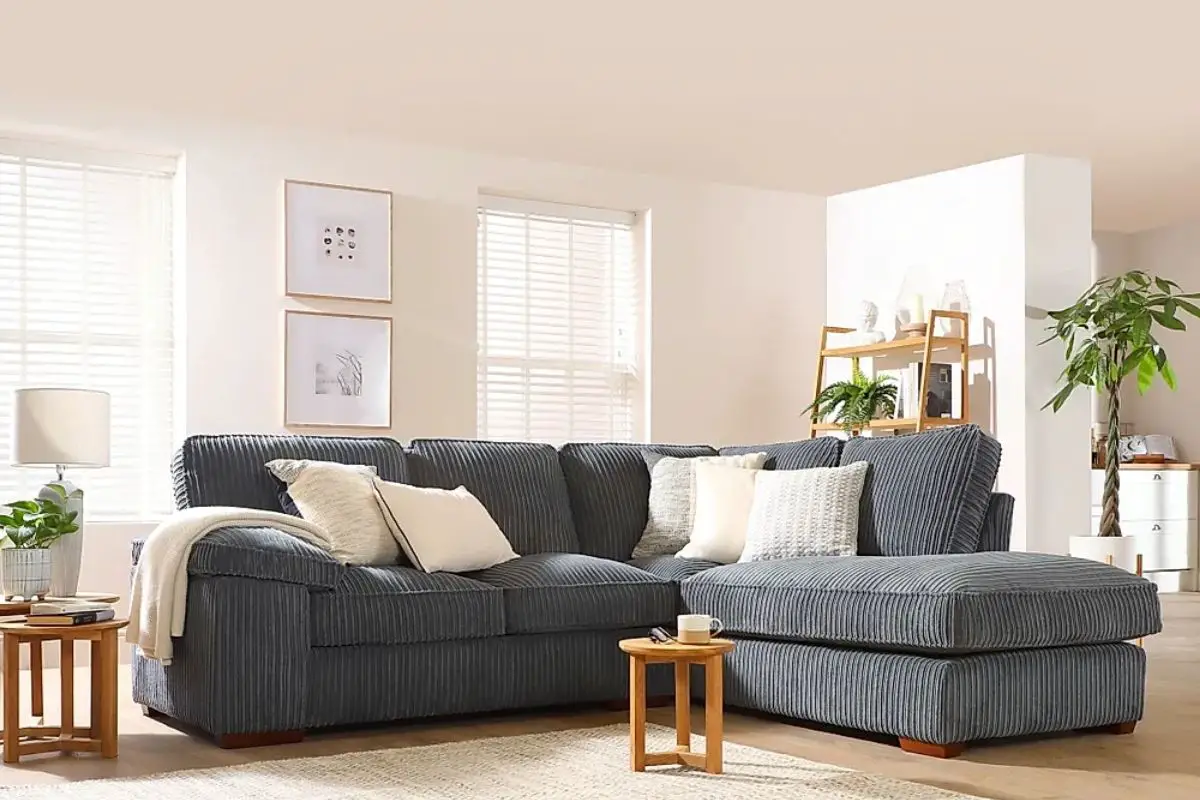 What Colors Go With A Charcoal Gray Couch?